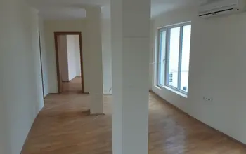 Auction image 3-стаен апартамент