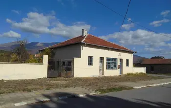 Auction image Business property