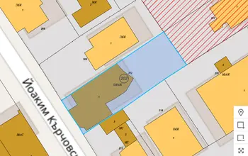 Auction image Residential building