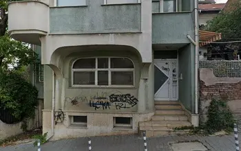Auction image Residential building
