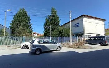 Auction image Factory, Manufacturing