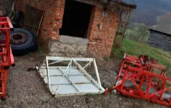 Auction image Factory, Manufacturing