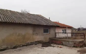 Auction image Factory, Manufacturing