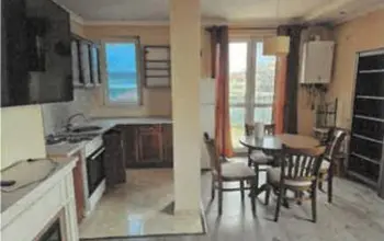 Auction image Studio, Attic