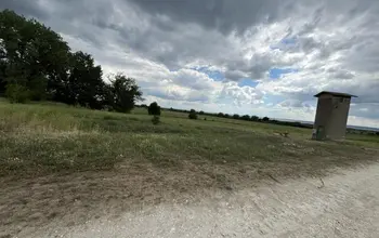 Auction image Factory, Manufacturing