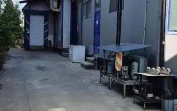 Auction image Factory, Manufacturing